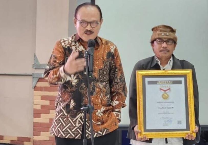 pelopor Pers Merdeka